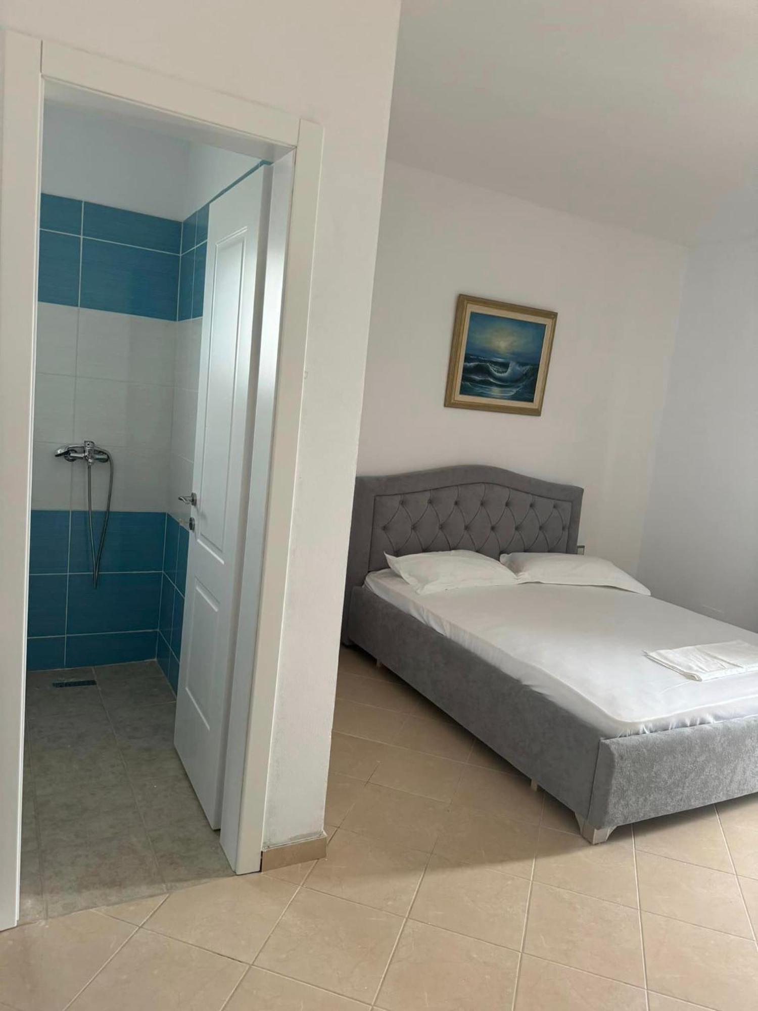 360° View Apartments Vlorë Esterno foto